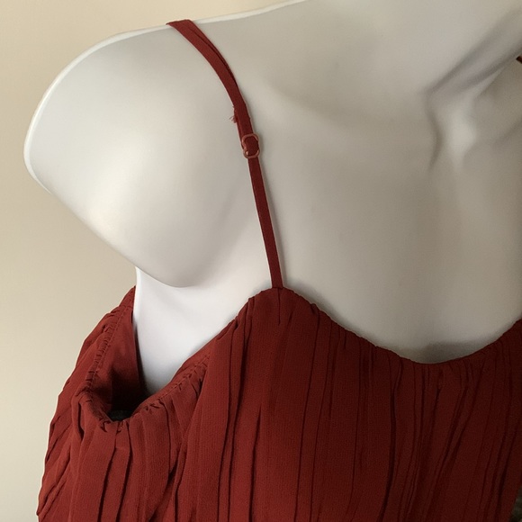BCBGeneration pleated high-low dress in “dark paprika” - Picture 3 of 8